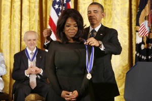 Obama podelil predsedniške medalje svobode, med dobitniki Oprah Winfrey