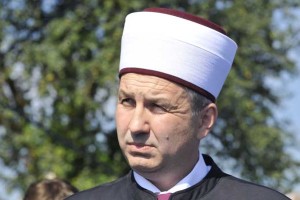 Mufti Grabus za razkritje imen tistih, ki novačijo ljudi v vrste islamskih skrajnežev