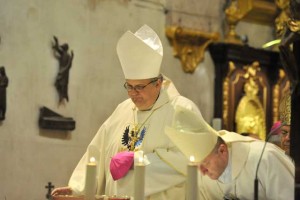 Škof Štumpf na Teharjah: Morjenje samo zaradi primitivnega in brezumnega sovraštva