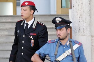 V Italiji kar na plaži aretirali mafijskega šefa