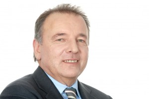 SDS: Gospodarstvo potrebuje stabilnost in sanacijo bank