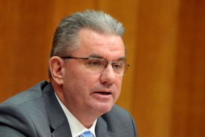 Vizjak: Veteranom vojne za Slovenijo ne bomo nižali pokojnin