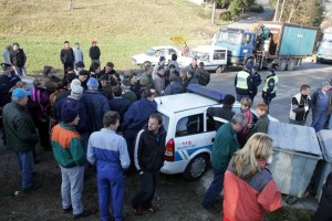 Višje sodišče obtožencema iz Ambrusa zaradi nemirov leta 2006 zvišalo kazen v pogojno obsodbo