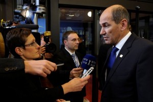 Janša: Naše neodgovorno obnašanje ogroža tudi druge