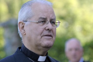 Škof Pirih: Država je dolžna popraviti krivice prejšnje oblasti