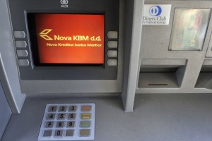 Hišne preiskave poslov NKBM zaključene, preiskava pa se nadaljuje