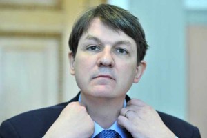 Šušteršič: Opustitev slabe banke bi nas lahko nevarno približala bankrotu