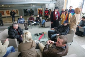Izbrisanim 50 evrov odškodnine za vsak mesec izbrisa
