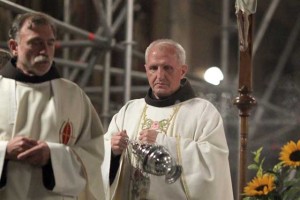 Novi ljubljanski nadškof Zore bo daroval rdečo mašo