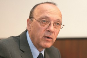Gorenak zahteva hitrejši pregon v primeru groženj z nasiljem