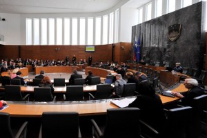 DZ ratificiral hrvaško pristopno pogodbo z EU