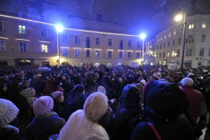 Brez izgredov na protestnih shodih