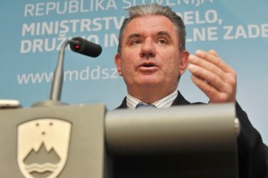 Vizjak: Bratuškova je morala narediti kar nekaj poti po svetu, da so ji to razložili
