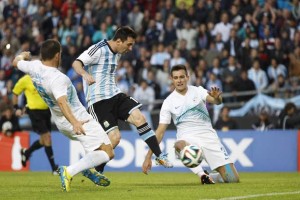 Slovenski nogometaši z Estonijo začenjajo kvalifikacije za Euro 2016