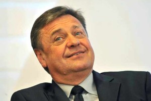 Strokovnjak: Policija Jankovićevo divjanje LAHKO kaznuje s pomočjo posnetka