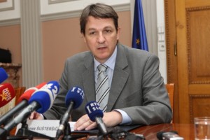 Šušteršič: Gremo na predčasne volitve