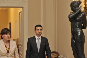 NSi vztraja pri vpisu fiskalnega pravila v ustavo z letom 2015