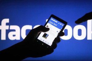 Facebook s krepko rastjo dobička in prihodkov