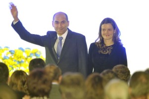 Janša na konvenciji SDS: Edini smo pripravljeni na čas po 4. decembru
