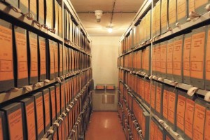 SDS zbira podpise proti »zaprtju arhivov«