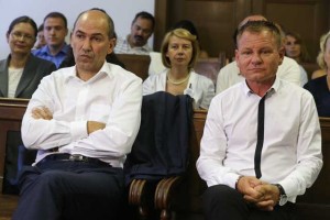 Matoz: Ustavno sodišče bi o Janševi pritožbi lahko odločilo v mesecu dni