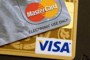 Sankcije: Visa in Mastercard blokirala transakcije klientov več ruskih bank