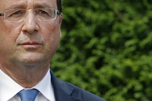 Hollande: Napad na Sirijo možen še pred sredo