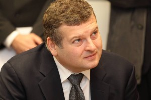 Lovše v priporu še dva meseca; odpustil je odvetnika Čeferina in najel Zdolška in Penka