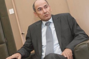 Janša o novi koaliciji: Dokler ne predstavi programa, gre za mačka v žaklju