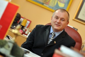 Mariborski župan Kangler naj bi danes odstopil