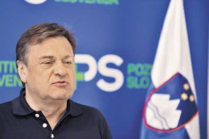 Škandal na ministrstvu? Šušteršičeva uradnica sprejela Jankovićevega svetovalca