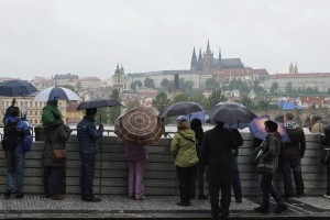 Privlačnost katastrofe: turisti rinejo v poplavljeno Prago