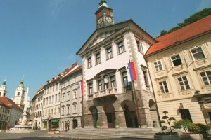 SDS opozarja: Ljubljana je z 219 milijoni evrov dolga daleč najbolj zadolžena občina
