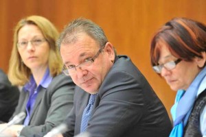 Šircelj v DZ: Kdo bo plačal pogrebne stroške za Factor banko in Probanko?