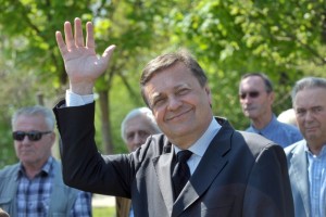 Policija bo zaradi groženj s smrtjo varovala Jankovića