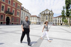 Protizakonit Jankovićev shod na Kongresnem trgu 
