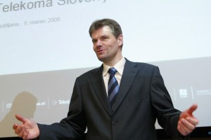 Kriminalisti nad Dremljeve posle v Telekomu; sum škode 25 milijonov evrov