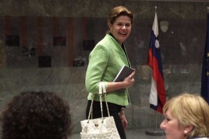 SDS: Očitno nas čaka nadaljevanje zgrešene politike vlade Alenke Bratušek