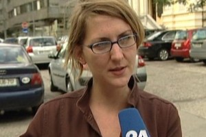 Kako Nataša Štefe, novinarka radia, pere tuje in ne svoje perilo
