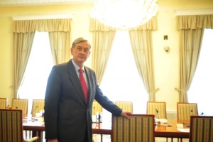Türk na posamičnih sestankih o preprečitvi referendumov