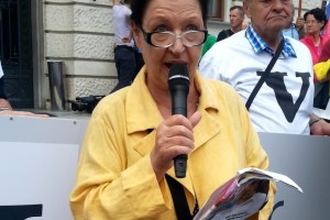 Alenka Puhar: Kako zelo si želijo, da bi bili vsi mi tiho. Hočejo skratka, da ubogamo.
