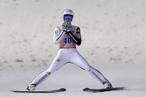Prevc tretji na svetovnem prvenstvu v poletih; veter odpihnil današnje skoke
