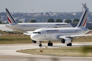 Z letala Air France ukradli zlate palice v vrednosti 1,6 milijona evrov