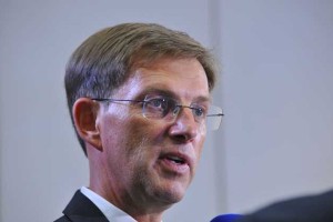 Cerar napoveduje »mavrično« vlado v septembru