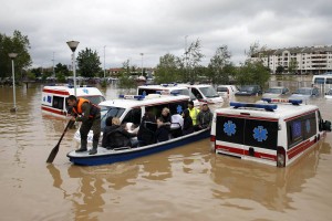 Srbski Blic podjetje Srbijavoda obtožuje za poplave v Obrenovcu