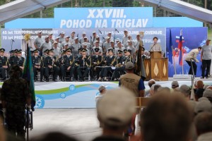 Bratuškova na Pokljuki borcem: Gradite Slovenijo prihodnosti