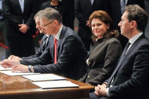 Lista ministrskih kandidatov je vložena; finančni minister bi bil Uroš Čufer