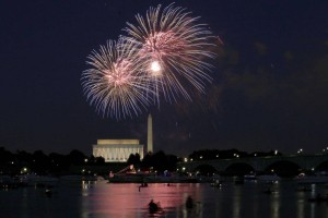 Američani s pikniki in ognjemeti proslavili 238. obletnico samostojnosti