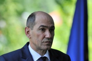 Janša: Z nekaterimi koraki stopamo po poti propadle Jugoslavije