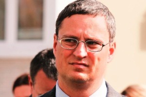 MOL: Osramočeni »magister« Jaklič ne ruši ugleda Lekarne Ljubljana